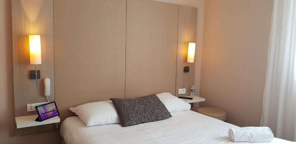 L'Hotel Bristol Caen Habitación foto